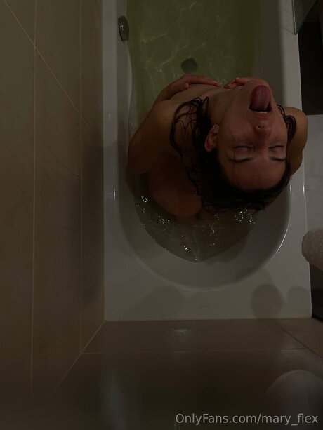 Mary Flex hd pornstar photo