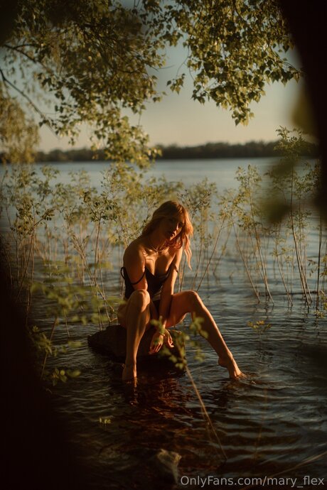 Mary Flex pornstar hot pictures