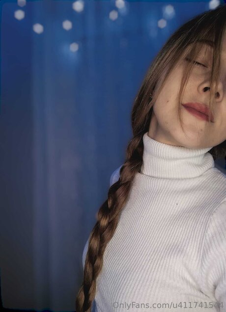 U411741544 hot pornstar image