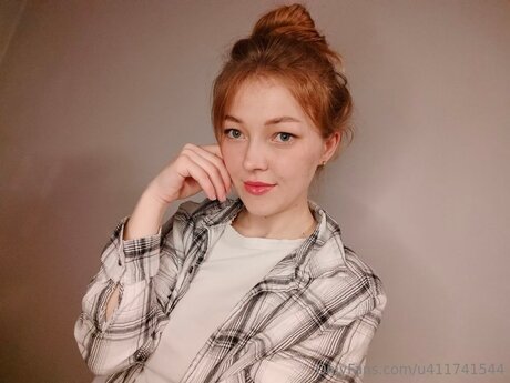 U411741544 xxx actress pictures