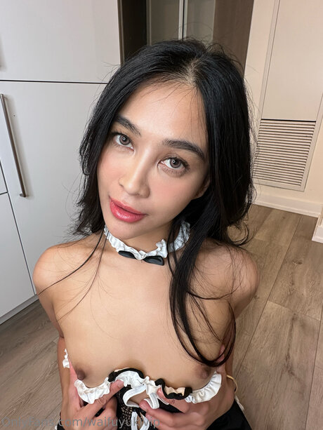 U355488765 art actress img