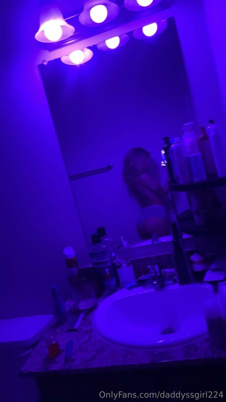 Daddysgirl5678 star pretty pic