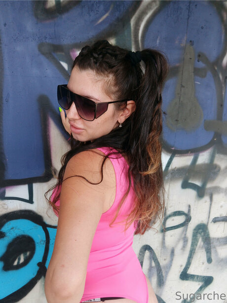 Sugarche porn model img