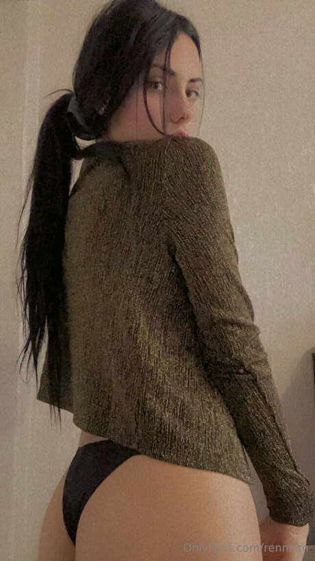 Rennii M model pretty gallery