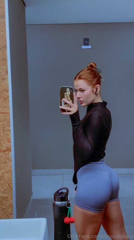 Kuaras model porn photo