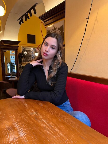 Ksenia A sexy star image