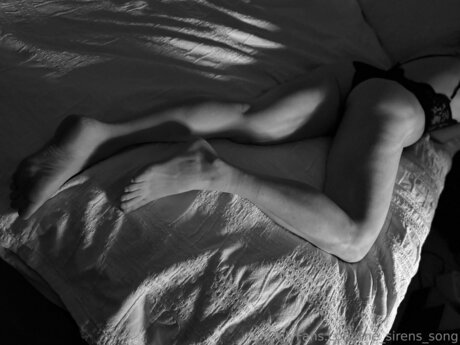 The Sirens Song star exclusive images