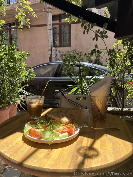 Youraysel porn actress image