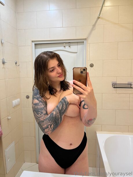 Youraysel pornstar pretty pictures