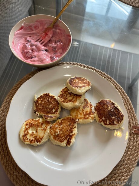 Youraysel free pornstar img