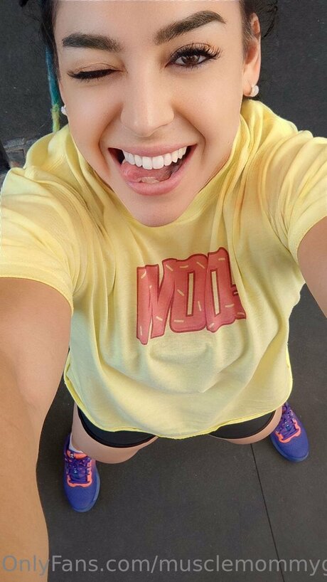 Queenmuscleavery porn star gallery