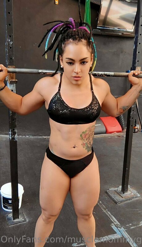 Queenmuscleavery star nudes images