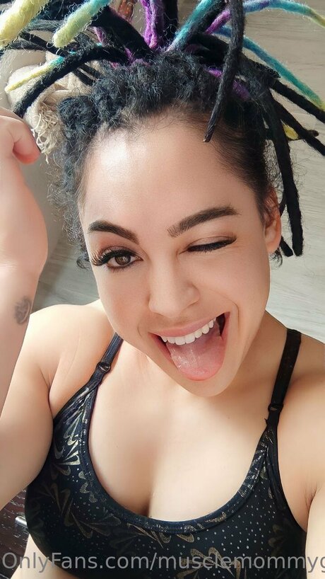 Queenmuscleavery top pornstar image