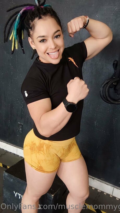 Queenmuscleavery pornstar sex photo