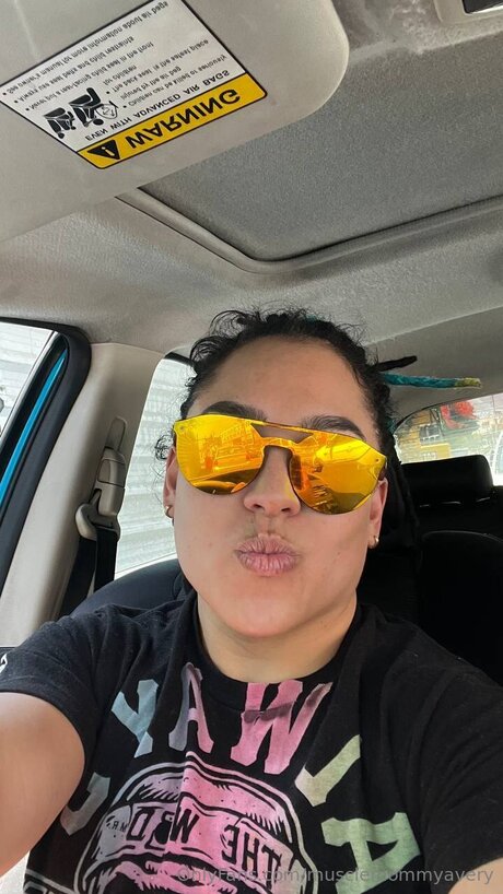 Queenmuscleavery beautiful actress photo