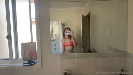 Kodilouise22 pretty actress photo