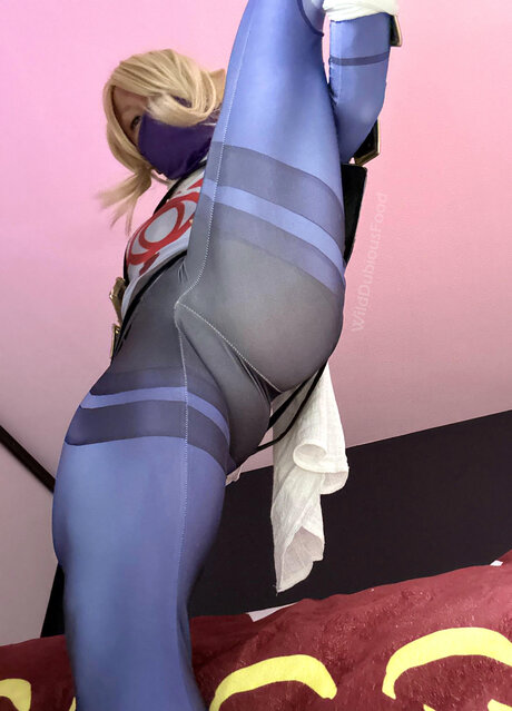 Wilddubiousfood hot actress photo