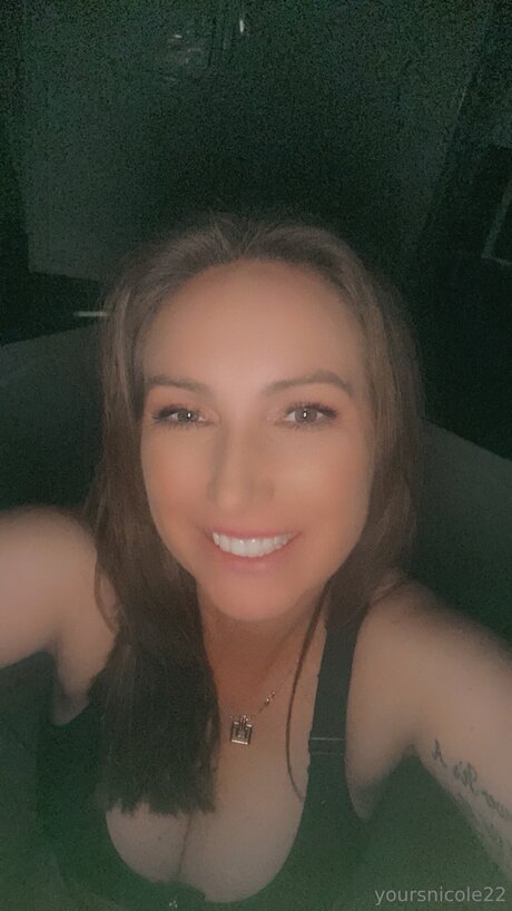 Yoursnicole22 star high quality pics