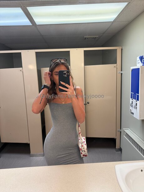 Sexcjooo star naked gallery