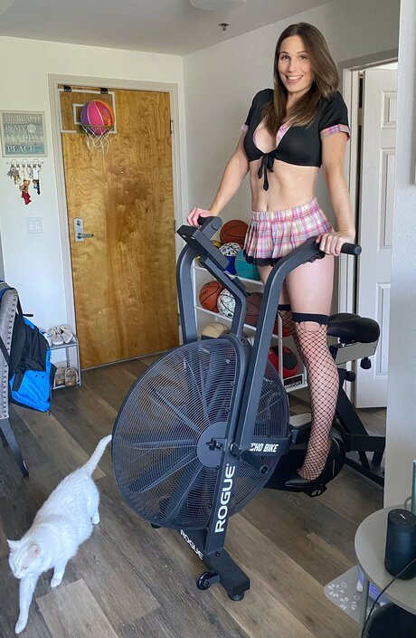 Autumn 10 model beautiful img