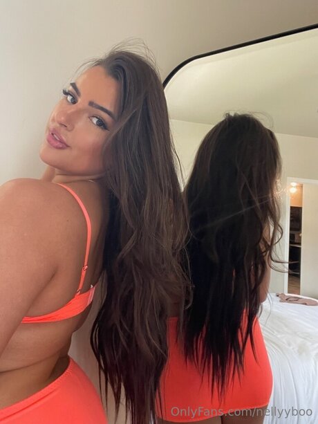 Nellyyboo adult model archive