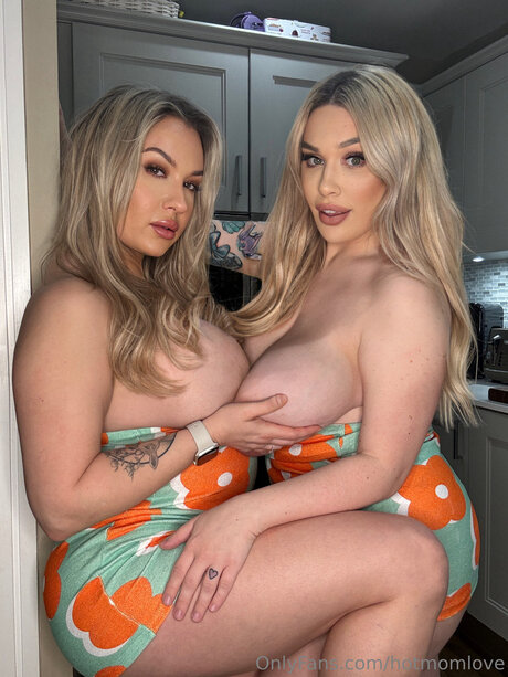 Badmomhouse high quality pornstar img