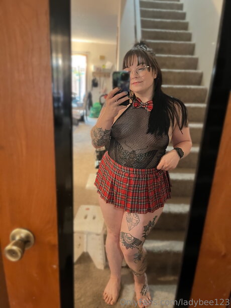 Ladybee123 Profile Photo