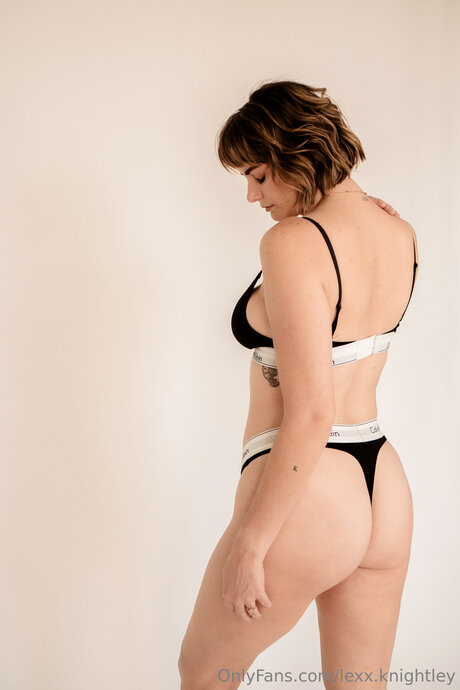 Lexx Knightley erotic model gallery