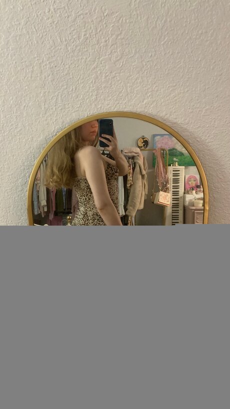 Lizlavenderx xxx model image