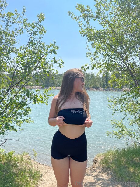 Emreidfree pornstar naked picture