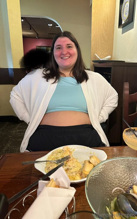 Plumpandpreppy erotic actress photos