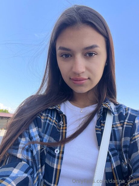 Darina Dari beautiful actress galleries