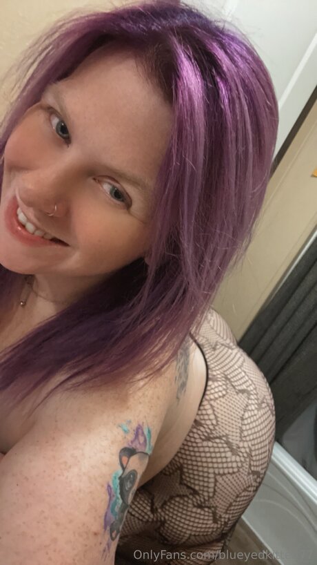 Blueyedkitten77 porn star pics