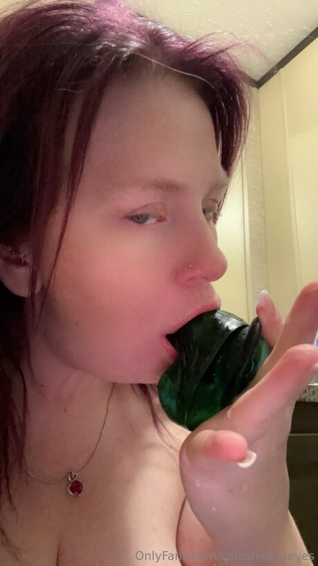 Blueyedkitten77 erotic star images