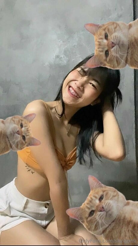 Sky Gemi pornstar sexy pic