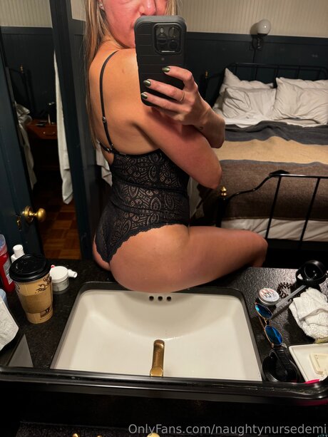 Naughtynursedemi pornstar top picture