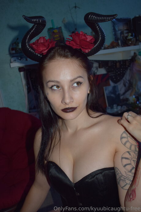 Kyuubicaughtu Free pretty pornstar img