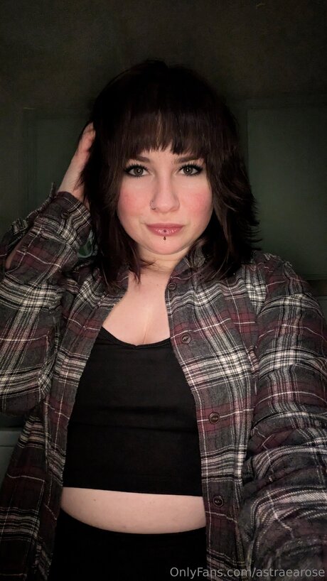 Astraearose naked star pic