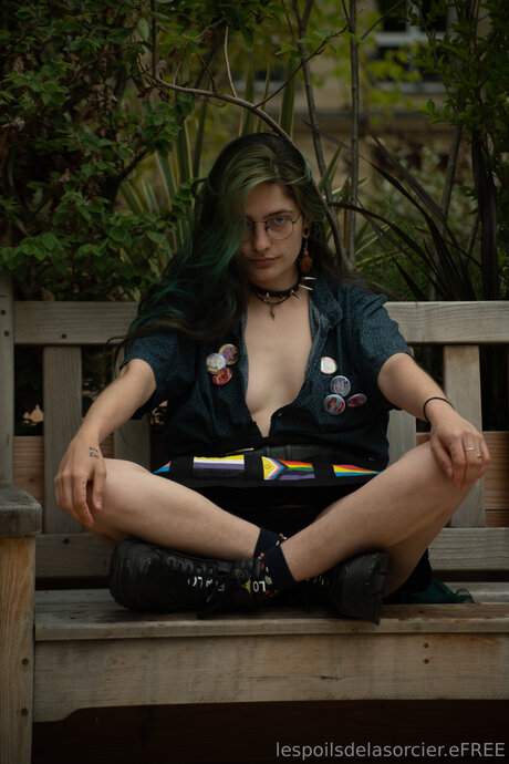 Poilsdesorcier Efree model porn images