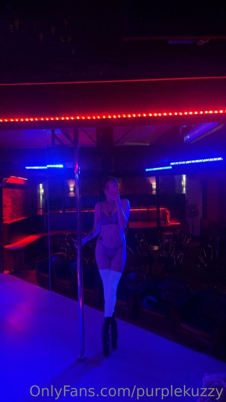 Caspersthickxx xxx model photo