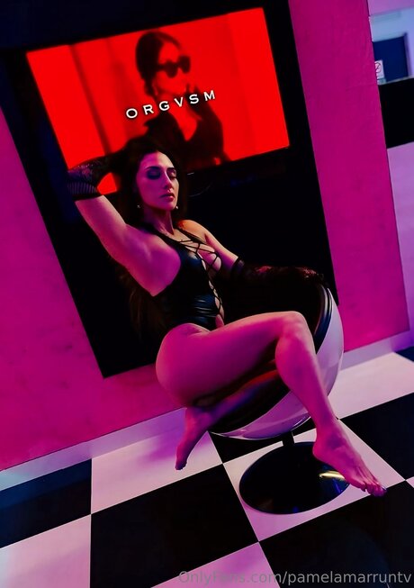 Pamelamarruntv star top image