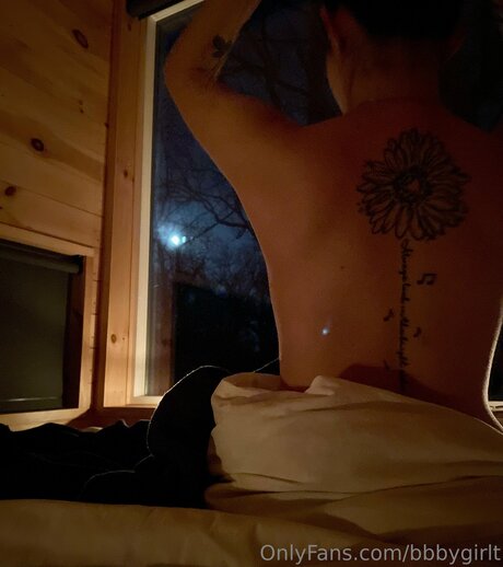 Bbbygirlt pretty actress photo