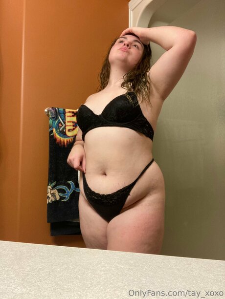 Tay Xoxo star xxx gallery