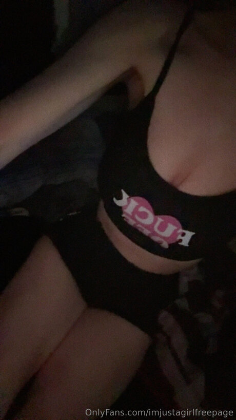 Imjustagirlfreepage pretty pornstar pics