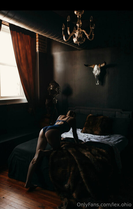 Lexi Smalls exclusive star pictures