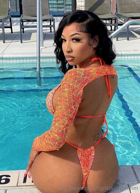 Lightskinkimmm adult actress photo