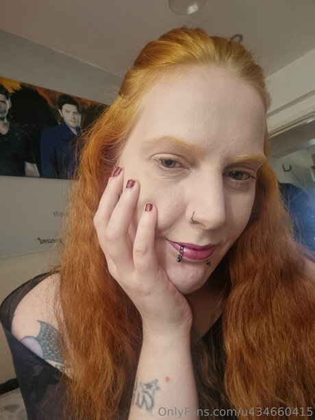 U434660415 beautiful model gallery