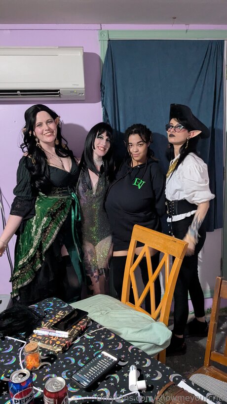 Showmeyourcrits star pornographic galleries