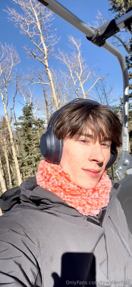 Tywalkerfree naked actress pics