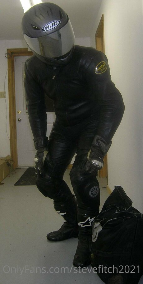 Stevefitch2021 sexy pornstar photo